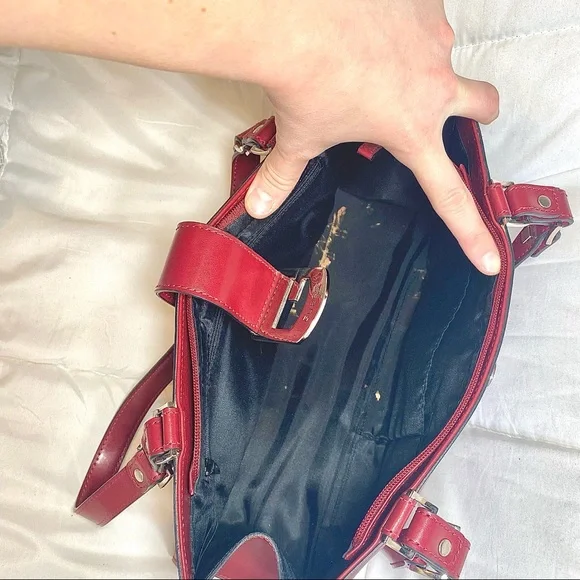 X SOLD X
VINTAGE Y2K GUESS SHOULDER BAG - Picture 6 of 6